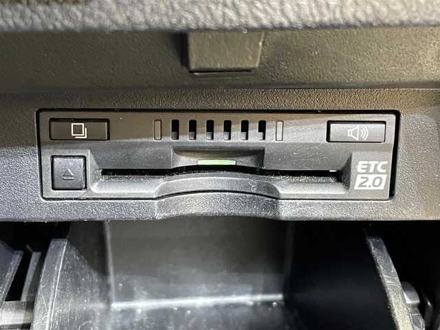 トヨタ ヴェルファイア Z サイドリフトアップ 岩手県 2016(平28)年 6.2万km バーニングブラッククリスタルシャインガラスフレーク ウェルキャブ車　サイドリフトアップシート/４WD/両側パワースライドドア/プリクラッシュセーフティ/レーダークルーズコントロール/クリアランスソナー/横滑り防止装置/オートブレーキホールド/アイドリングストップ/リヤオートエアコン/MTモード付きAT/純正ナビ/バックカメラ/ETC2.0/ドライブレコーダー/ステアリングリモコン/LEDヘッドランプ/フォグランプ/純正16インチアルミホイール
