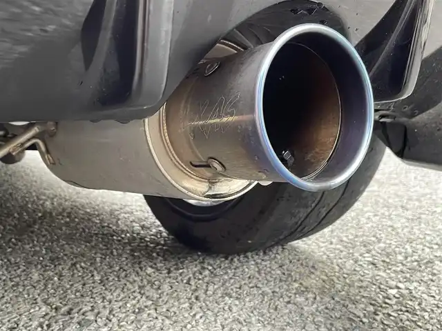 トヨタ ヴィッツ GRMNターボ 神奈川県 2013(平25)年 8.5万km スーパーホワイトⅡ GRMNターボ/200台限定車/5MT/BBS製鍛造17インチAW/RS-Rダウンサス/EXASマフラー/社外フロントスポイラー/GRスポーツシート/TRDシフトノブ/GRドアノブガード/スロットルコントロール/社外HIDライト/社外メモリーナビ・地デジTV/社外CD/DVD/SD/MSV/BT再生/ETC/プッシュスタート/スマートキー×2/寒冷地仕様/H26/27/28/29/30/R1/4年ディーラー整備記録/保証書・取説あり