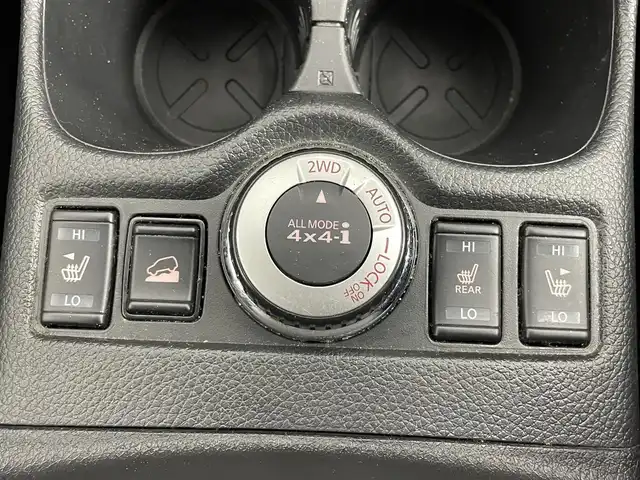 日産 エクストレイル 20Xi Vセレクション 道央・札幌 2021(令3)年 4.5万km ブリリアントホワイトパール ・４WD/・サンルーフ/・プロパイロット/・純正ナビ/　CD/DVD/SD/BT/フルセグ/・アラウンドビューモニター/・デジタルインナーミラー/・純正ドライブレコーダー/・ETC/・エマージェンシーブレーキ/・レーダークルーズコントロール/・レーンキープアシスト/・クリアランスソナー/・ダウンヒルアシストコントロール/・アイドリングストップ/・パワーバックドア/・カプロンシート/・前席パワーシート/・全席シートヒーター/・ステアリングスイッチ/・プッシュスタート/・スマートキー/・スペアキー×１/・LEDヘッドライト/・フォグライト/・オートライト/・ルーフレール/・純正フロアマット/・ドアバイザー