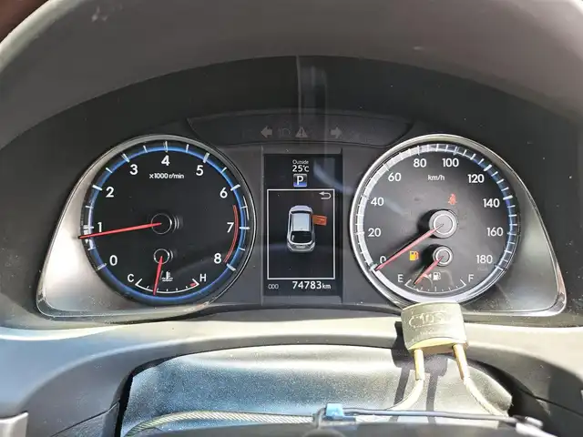 トヨタ ハリアー プレミアム 福岡県 2017(平29)年 7.5万km スパークリングブラックパールクリスタルシャイン 純正9型ナビ(BT/CD/DVD)/フルセグTV/パワーバックドア/バックカメラ/クルーズコントロール/レーンディパーチャーアラート/S-VSC/LEDヘッドランプ/オートライト/オートエアコン/木目調/革巻きコンビステアリング/ステアリングスイッチ/ハーフレザーシート/運転席パワーシート/純正18インチアルミホイール/スマートエントリー/スタートシステム/禁煙車