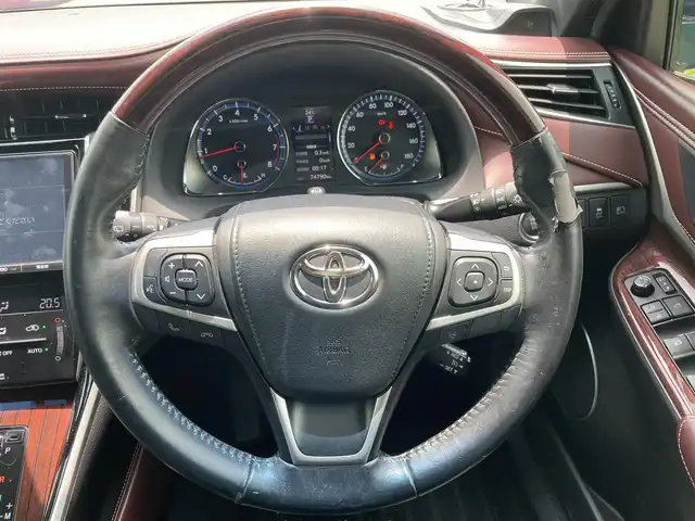 トヨタ ハリアー プレミアム 福岡県 2017(平29)年 7.5万km スパークリングブラックパールクリスタルシャイン 純正9型ナビ(BT/CD/DVD)/フルセグTV/パワーバックドア/バックカメラ/クルーズコントロール/レーンディパーチャーアラート/S-VSC/LEDヘッドランプ/オートライト/オートエアコン/木目調/革巻きコンビステアリング/ステアリングスイッチ/ハーフレザーシート/運転席パワーシート/純正18インチアルミホイール/スマートエントリー/スタートシステム/禁煙車