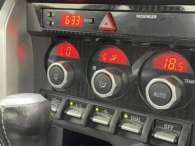 トヨタ ８６ GT 宮城県 2016(平28)年 4.2万km クリスタルホワイトパール モデリスタエアロ（フロント/サイド/リア）/柿本改マフラー/ケンウッド製ナビ/（TV/CD/DVD/Bluetooth/AM/FM/iPod/USB/SD/SMARTUSEN）/バックカメラ/ドライブレコーダー（ケンウッド製）/パドルシフト/ドライブモードセレクトスイッチ/（スポーツモード/スノーモード）/クルーズコントロール/スカッフプレート（運転席/助手席）/純正17インチアルミホイール/純正フロアマット/スペアキー