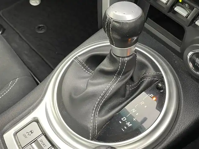 トヨタ ８６ GT 宮城県 2016(平28)年 4.2万km クリスタルホワイトパール モデリスタエアロ（フロント/サイド/リア）/柿本改マフラー/ケンウッド製ナビ/（TV/CD/DVD/Bluetooth/AM/FM/iPod/USB/SD/SMARTUSEN）/バックカメラ/ドライブレコーダー（ケンウッド製）/パドルシフト/ドライブモードセレクトスイッチ/（スポーツモード/スノーモード）/クルーズコントロール/スカッフプレート（運転席/助手席）/純正17インチアルミホイール/純正フロアマット/スペアキー
