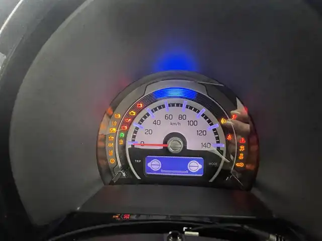 スズキ ハスラー Jスタイル Ⅲ 茨城県 2019(平31)年 2.3万km ブレイブカーキパール/スチールシルバー 純正ナビ/全周囲カメラ/フルセグ/衝突被害軽減ブレーキ/車線逸脱抑制装置/ETC/ドラレコ/シートヒーター/純正15インチAW/スマートキー