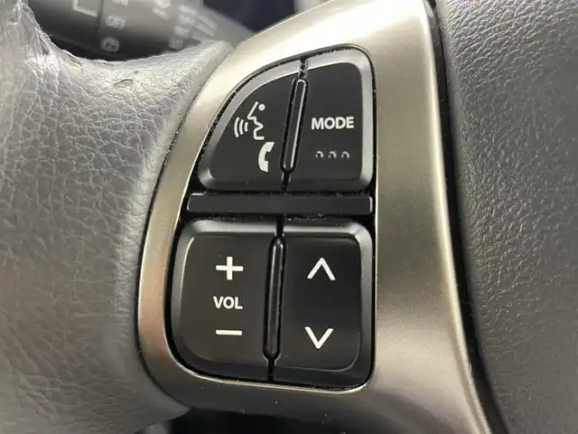 スズキ ハスラー Jスタイル Ⅲ 茨城県 2019(平31)年 2.3万km ブレイブカーキパール/スチールシルバー 純正ナビ/全周囲カメラ/フルセグ/衝突被害軽減ブレーキ/車線逸脱抑制装置/ETC/ドラレコ/シートヒーター/純正15インチAW/スマートキー