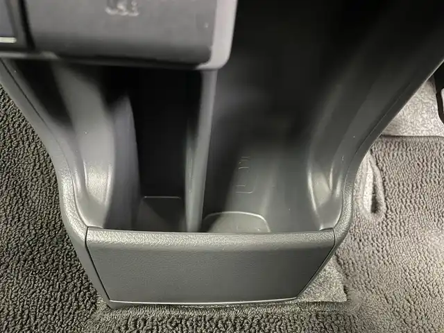 スズキ ハスラー Jスタイル Ⅲ 茨城県 2019(平31)年 2.3万km ブレイブカーキパール/スチールシルバー 純正ナビ/全周囲カメラ/フルセグ/衝突被害軽減ブレーキ/車線逸脱抑制装置/ETC/ドラレコ/シートヒーター/純正15インチAW/スマートキー