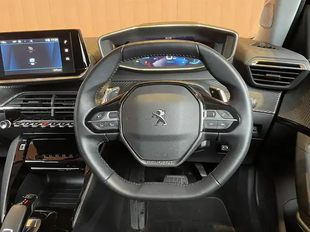 プジョー ２００８ アリュール 愛知県 2021(令3)年 1.3万km 黒 純正ディスプレイオーディオ /AppleCarPlay /バックカメラ /ETC/レーンキープアシスト /ACC /ドライブセレクト /ヘッドライトレベライザー /純正17インチAW /LEDヘッドライト