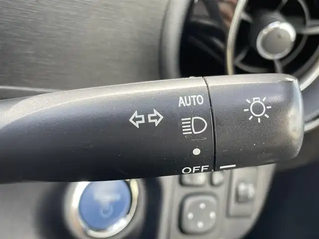 トヨタ アクア S スタイルブラック 福岡県 2020(令2)年 6.2万km ホワイトパールクリスタルシャイン 純正7インチナビ　/(AM.FM.CD.TV.Bluetooth)/バックカメラ　/衝突軽減ブレーキ　/クリアランスソナー　/レーンアシスト　/オートライト　/オートマチックハイビーム　/ＥＴＣ　/ドラレコ前/Ｂｌｕｅｔｏｏｔｈ接続　/横滑り防止装置　/１５インチ社外ＡＷ　/純正LEDライト/ドアバイザー