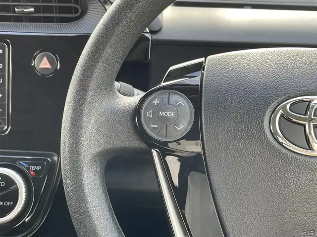 トヨタ アクア S スタイルブラック 福岡県 2020(令2)年 6.2万km ホワイトパールクリスタルシャイン 純正7インチナビ　/(AM.FM.CD.TV.Bluetooth)/バックカメラ　/衝突軽減ブレーキ　/クリアランスソナー　/レーンアシスト　/オートライト　/オートマチックハイビーム　/ＥＴＣ　/ドラレコ前/Ｂｌｕｅｔｏｏｔｈ接続　/横滑り防止装置　/１５インチ社外ＡＷ　/純正LEDライト/ドアバイザー