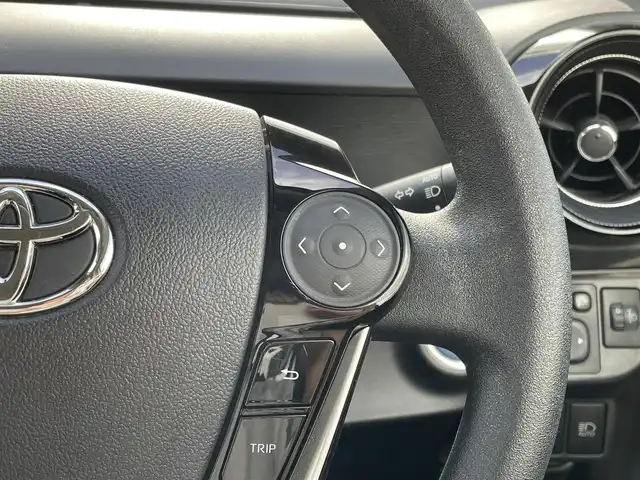 トヨタ アクア S スタイルブラック 福岡県 2020(令2)年 6.2万km ホワイトパールクリスタルシャイン 純正7インチナビ　/(AM.FM.CD.TV.Bluetooth)/バックカメラ　/衝突軽減ブレーキ　/クリアランスソナー　/レーンアシスト　/オートライト　/オートマチックハイビーム　/ＥＴＣ　/ドラレコ前/Ｂｌｕｅｔｏｏｔｈ接続　/横滑り防止装置　/１５インチ社外ＡＷ　/純正LEDライト/ドアバイザー