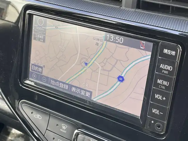 トヨタ アクア S スタイルブラック 福岡県 2020(令2)年 6.2万km ホワイトパールクリスタルシャイン 純正7インチナビ　/(AM.FM.CD.TV.Bluetooth)/バックカメラ　/衝突軽減ブレーキ　/クリアランスソナー　/レーンアシスト　/オートライト　/オートマチックハイビーム　/ＥＴＣ　/ドラレコ前/Ｂｌｕｅｔｏｏｔｈ接続　/横滑り防止装置　/１５インチ社外ＡＷ　/純正LEDライト/ドアバイザー