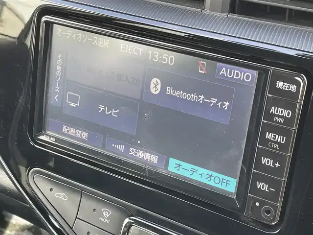 トヨタ アクア S スタイルブラック 福岡県 2020(令2)年 6.2万km ホワイトパールクリスタルシャイン 純正7インチナビ　/(AM.FM.CD.TV.Bluetooth)/バックカメラ　/衝突軽減ブレーキ　/クリアランスソナー　/レーンアシスト　/オートライト　/オートマチックハイビーム　/ＥＴＣ　/ドラレコ前/Ｂｌｕｅｔｏｏｔｈ接続　/横滑り防止装置　/１５インチ社外ＡＷ　/純正LEDライト/ドアバイザー