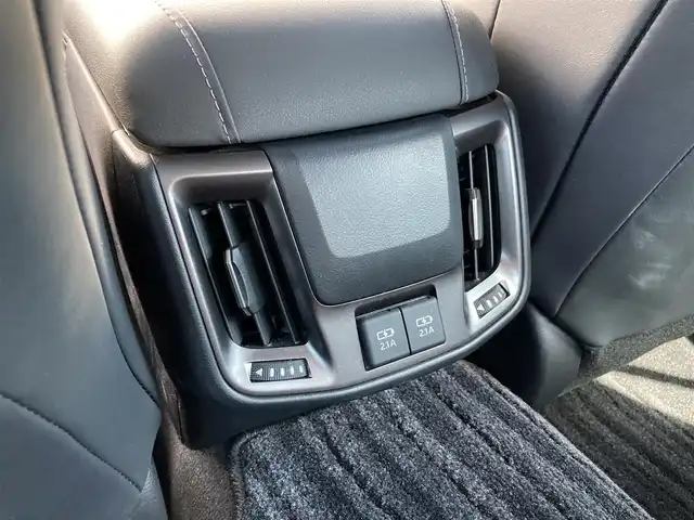 トヨタ クラウン ハイブリッド RS 静岡県 2021(令3)年 4.2万km プレシャスホワイトパール Toyota Safety Sense/純正12.3インチメモリーナビ/　AM FM CD DVD Bluetooth/フルセグTV/前後方ドライブレコーダー/LEDオートヘッドライト/ハーフレザーシート/パワーシート(前席)/シートヒーター(前席)/ステアリングヒーター/前後方クリアランスソナー/ヘッドアップディズプレイ/純正18インチアルミホイール/スマートキー2本/ワンオーナー/ビルトインETC/アラウンドビューモニター