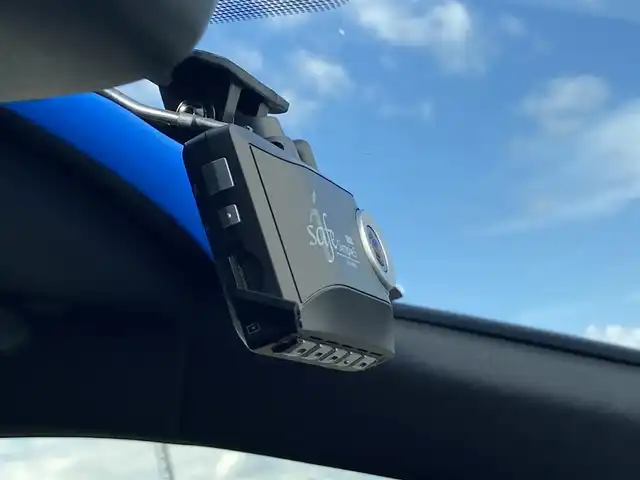 トヨタ クラウン ハイブリッド RS 静岡県 2021(令3)年 4.2万km プレシャスホワイトパール Toyota Safety Sense/純正12.3インチメモリーナビ/　AM FM CD DVD Bluetooth/フルセグTV/前後方ドライブレコーダー/LEDオートヘッドライト/ハーフレザーシート/パワーシート(前席)/シートヒーター(前席)/ステアリングヒーター/前後方クリアランスソナー/ヘッドアップディズプレイ/純正18インチアルミホイール/スマートキー2本/ワンオーナー/ビルトインETC/アラウンドビューモニター