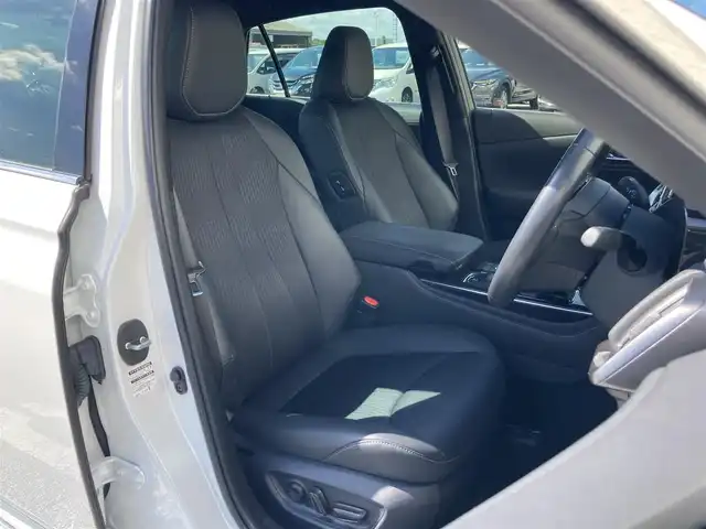 トヨタ クラウン ハイブリッド RS 静岡県 2021(令3)年 4.2万km プレシャスホワイトパール Toyota Safety Sense/純正12.3インチメモリーナビ/　AM FM CD DVD Bluetooth/フルセグTV/前後方ドライブレコーダー/LEDオートヘッドライト/ハーフレザーシート/パワーシート(前席)/シートヒーター(前席)/ステアリングヒーター/前後方クリアランスソナー/ヘッドアップディズプレイ/純正18インチアルミホイール/スマートキー2本/ワンオーナー/ビルトインETC/アラウンドビューモニター