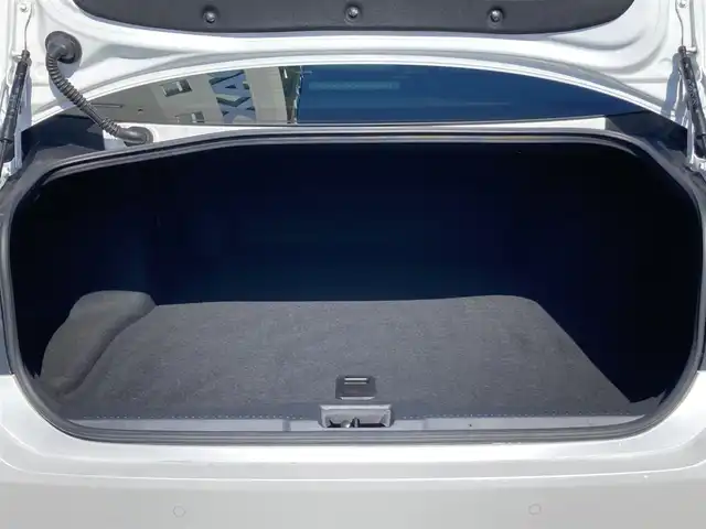 トヨタ クラウン ハイブリッド RS 静岡県 2021(令3)年 4.2万km プレシャスホワイトパール Toyota Safety Sense/純正12.3インチメモリーナビ/　AM FM CD DVD Bluetooth/フルセグTV/前後方ドライブレコーダー/LEDオートヘッドライト/ハーフレザーシート/パワーシート(前席)/シートヒーター(前席)/ステアリングヒーター/前後方クリアランスソナー/ヘッドアップディズプレイ/純正18インチアルミホイール/スマートキー2本/ワンオーナー/ビルトインETC/アラウンドビューモニター