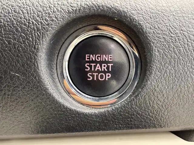 トヨタ シエンタ G 栃木県 2017(平29)年 5.1万km ホワイトパールクリスタルシャイン 純正ナビ/　（CD/DVD/フルセグTV/Bluetooth）/バックカメラ/トヨタセーフティセンス/・プリクラッシュセーフティ/・レーンディパーチャーアラート/・レーントレーシングアシスト/・オートマチックハイビーム/・ロードサインアシスト/ドライブレコーダー/両側パワースライドドア/前席シートヒーター/スマートキー×2/プッシュスタート