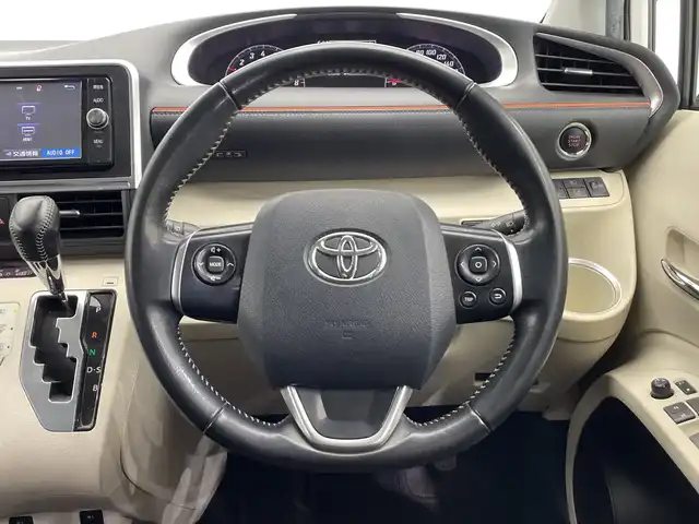 トヨタ シエンタ G 栃木県 2017(平29)年 5.1万km ホワイトパールクリスタルシャイン 純正ナビ/　（CD/DVD/フルセグTV/Bluetooth）/バックカメラ/トヨタセーフティセンス/・プリクラッシュセーフティ/・レーンディパーチャーアラート/・レーントレーシングアシスト/・オートマチックハイビーム/・ロードサインアシスト/ドライブレコーダー/両側パワースライドドア/前席シートヒーター/スマートキー×2/プッシュスタート