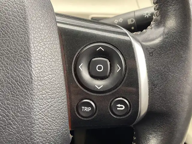 トヨタ シエンタ G 栃木県 2017(平29)年 5.1万km ホワイトパールクリスタルシャイン 純正ナビ/　（CD/DVD/フルセグTV/Bluetooth）/バックカメラ/トヨタセーフティセンス/・プリクラッシュセーフティ/・レーンディパーチャーアラート/・レーントレーシングアシスト/・オートマチックハイビーム/・ロードサインアシスト/ドライブレコーダー/両側パワースライドドア/前席シートヒーター/スマートキー×2/プッシュスタート