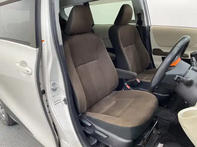 トヨタ シエンタ G 栃木県 2017(平29)年 5.1万km ホワイトパールクリスタルシャイン 純正ナビ/　（CD/DVD/フルセグTV/Bluetooth）/バックカメラ/トヨタセーフティセンス/・プリクラッシュセーフティ/・レーンディパーチャーアラート/・レーントレーシングアシスト/・オートマチックハイビーム/・ロードサインアシスト/ドライブレコーダー/両側パワースライドドア/前席シートヒーター/スマートキー×2/プッシュスタート