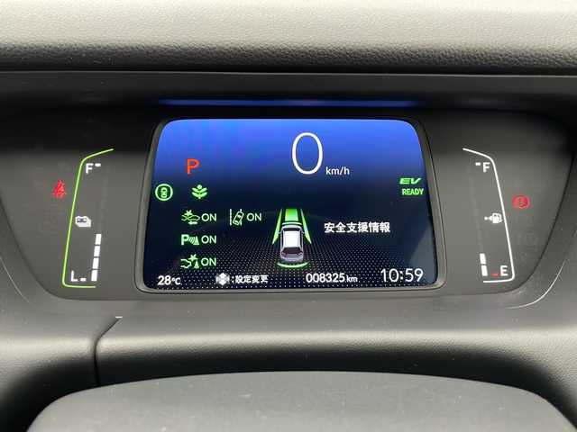 ホンダ フィット e:HEVホーム 長野県 2024(令6)年 0.9万km プラチナホワイトパール 純正ディスプレイオーディオ/（Bluetooth／USB／FM／AM)/バックカメラ/ETC/Honda SENSING/・クルースコントロール（追従あり）/・路線逸脱抑制機能/・踏み間違い衝突軽減システム/・衝突軽減ブレーキ/クリアランスソナー/電動パーキングブレーキ/ブレーキホールド/LEDヘッドライト/オートマチックハイビーム/オートライト/ハーフレザーシート/純正ホイールキャップ/ドアバイザー/純正フロアマット/スマートキー/スペアキー１本