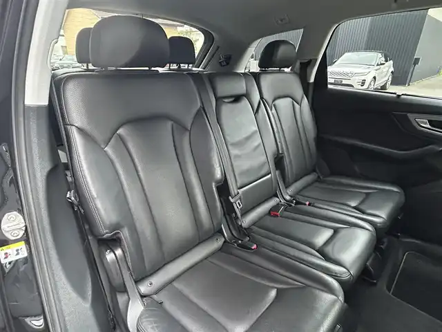 アウディ Ｑ７ 3.0TFSIクワトロアダプティブエアサスペンション 道東・釧路十勝 2017(平29)年 5.8万km 黒 ７シーターパッケーゲ/　　三列目シート /　　サンブラインド /　　4ゾーンデラックスオートマチック/　　エアコンディショナー/　　シートヒーター（フロント/リヤ）/リアアシスタンスパッケージ/　　アウディサイドアシスト/　　アウディプレセンスリヤ/　　サイドエアバッグ（リヤ）/コンフォートシートパッケージ/純正ナビ/　　CD/DVD/SD/BT/USB/フルセグ/全方位モニター/バーチャルコックピット/純正ETC/社外前後ドライブレコーダー/レーダー探知機/アダプティブクルーズコントロール/パーキングアシスト/マトリクスLEDヘッドライト/フロントシートエアコン/パワーバックドア/純正21インチAW/純正フロアマット