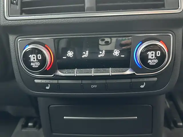 アウディ Ｑ７ 3.0TFSIクワトロアダプティブエアサスペンション 道東・釧路十勝 2017(平29)年 5.8万km 黒 ７シーターパッケーゲ/　　三列目シート /　　サンブラインド /　　4ゾーンデラックスオートマチック/　　エアコンディショナー/　　シートヒーター（フロント/リヤ）/リアアシスタンスパッケージ/　　アウディサイドアシスト/　　アウディプレセンスリヤ/　　サイドエアバッグ（リヤ）/コンフォートシートパッケージ/純正ナビ/　　CD/DVD/SD/BT/USB/フルセグ/全方位モニター/バーチャルコックピット/純正ETC/社外前後ドライブレコーダー/レーダー探知機/アダプティブクルーズコントロール/パーキングアシスト/マトリクスLEDヘッドライト/フロントシートエアコン/パワーバックドア/純正21インチAW/純正フロアマット