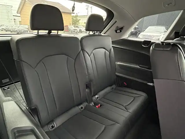 アウディ Ｑ７ 3.0TFSIクワトロアダプティブエアサスペンション 道東・釧路十勝 2017(平29)年 5.8万km 黒 ７シーターパッケーゲ/　　三列目シート /　　サンブラインド /　　4ゾーンデラックスオートマチック/　　エアコンディショナー/　　シートヒーター（フロント/リヤ）/リアアシスタンスパッケージ/　　アウディサイドアシスト/　　アウディプレセンスリヤ/　　サイドエアバッグ（リヤ）/コンフォートシートパッケージ/純正ナビ/　　CD/DVD/SD/BT/USB/フルセグ/全方位モニター/バーチャルコックピット/純正ETC/社外前後ドライブレコーダー/レーダー探知機/アダプティブクルーズコントロール/パーキングアシスト/マトリクスLEDヘッドライト/フロントシートエアコン/パワーバックドア/純正21インチAW/純正フロアマット