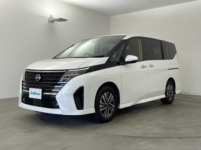 日産 セレナ ハイウェイスター V 兵庫県 2023(令5)年 3.9万km ブリリアントホワイトパール ・ディスプレイオーディオ/・Bluetooth/・アラウンドビューモニター/・両側パワースライドドア/・タッチフリースライドドア/・アイドリングストップ/・ETC/・スマートキー/・LEDライト/・プッシュスタート/・パドルシフト/・デジタルインナーミラー/・社外前方ドライブレコーダー/・プロパイロット/・エマージェンシーブレーキ/・ハンドル支援機能/・車線逸脱防止支援/・後側方衝突防止支援/・踏み間違い衝突防止支援/・先行車発進お知らせ/・標識検知支援/・クリアランスソナー/・プラズマクラスター/・純正16インチアルミホイール/・フロアマット/・純正エアロ/・横滑り防止装置/・アイドリングストップ