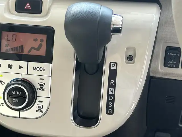 ダイハツ ムーヴ キャンバス G メイクアップ VS SAⅢ 滋賀県 2022(令4)年 1.9万km パールホワイトⅢ/ナチュラルベージュマイカメタリック 2トーン 純正７インチナビ/(AM/FM/CD/DVD/フルセグ/Bluetooth/USB)/全方位カメラ/両側電動ドア/ＥＴＣ/前方ドライブレコーダー/シートヒーター/ＬＥＤヘッドライト/オートライト/オートハイビーム/アイドリングストップ/衝突軽減システム/横滑り防止装置/プッシュスタート/スマートキー