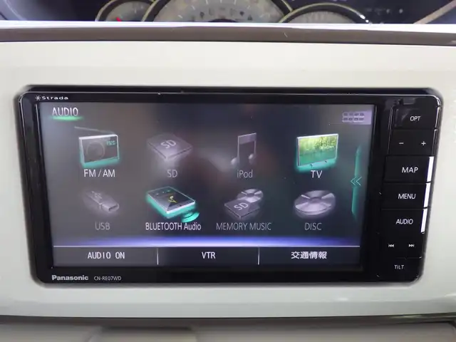 ダイハツ ムーヴ キャンバス G メイクアップ VS SAⅢ 千葉県 2021(令3)年 5.8万km パールホワイトⅢ/ナチュラルベージュマイカメタリック 2トーン 155/65R14/両側パワースライドドア/社外SDナビ/地デジTV/【DVD/CD再生機能　Bluetooth接続】/パノラマモニター/運転席シートヒーター/ステアリングスイッチ/ETC/LEDヘッドライト/フォグライト/リアコーナーセンサー/キーフリーシステム