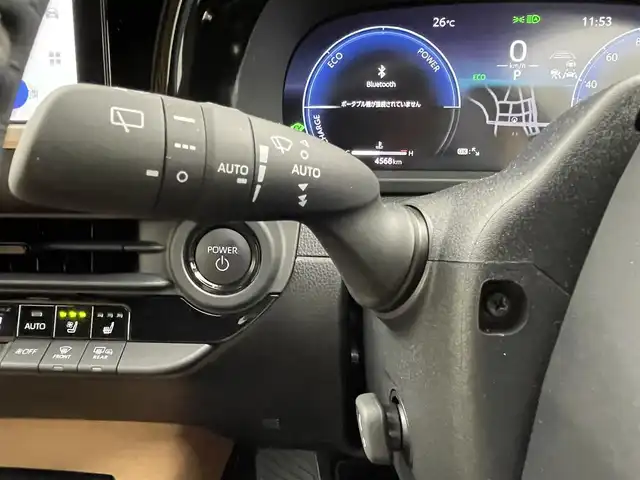 トヨタ クラウン スポーツ Z 福井県 2025(令7)年 0.5万km プレシャスホワイトパール 12.3インチ ディスプレイオーディオ（コネクティッドナビ対応）/フルセグTV/Bluetooth/Miracast/USB/AM/FM/トヨタチームメイト/全方位モニター/ToyotaSafetySense/・プリクラッシュセーフティ/・レーントレーシングアシスト/・レーンディパーチャーアラート/・レーダークルーズコントロール（全車速追従機能付）/・アダプティブハイビームシステム/・オートマチックハイビーム/・ロードサインアシスト/・ドライバー異常時対応システム/・プロアクティブドライビングアシスト/・発進遅れ告知機能：先行車・信号出遅れをサポート/・緊急時操舵支援（アクティブ操舵機能付）/・フロントクロストラフィックアラート/・レーンチェンジアシスト/ブラインドスポットモニター/電動メモリーシート/レザーシート /シートヒーター /エアシート/革巻きステアリング/ステアリングリモコン/ステアリングヒーター/ステアリングチルド機構/プッシュスタート /スペアキー/パワーバックドア /LED/フォグランプ/純正トノカバー/純正２１インチアルミホイール/純正フロアマット