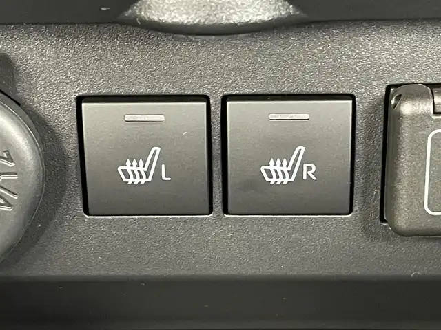 トヨタ ライズ Z 東京都 2025(令7)年 0.1千km シャイニングホワイトパール 登録済未使用車/純正9型DA/バックモニター/前席シートヒーター/LEDヘッド/フルセグTV　/Bluetooth/追従クルコン/純正17インチAW/衝突被害軽減ブレーキ/車線逸脱警報機能/コーナーセンサー/スマートキー