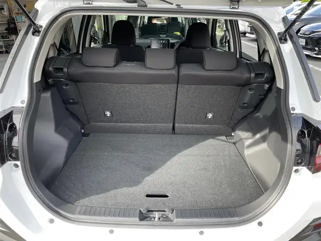 トヨタ ライズ Z 東京都 2025(令7)年 0.1千km シャイニングホワイトパール 登録済未使用車/純正9型DA/バックモニター/前席シートヒーター/LEDヘッド/フルセグTV　/Bluetooth/追従クルコン/純正17インチAW/衝突被害軽減ブレーキ/車線逸脱警報機能/コーナーセンサー/スマートキー