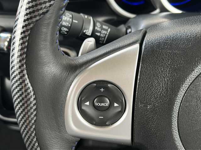 ホンダ Ｎ ＢＯＸ カスタム ターボ SSブラックSパッケージ 静岡県 2017(平29)年 8.2万km クリスタルブラックパール 純正SDナビ/・DVD/・CD/・Bluetooth/・AM/・FM/・ワンセグTV/・iPod/プリクラッシュ/・バックカメラ/・パドルシフト/・クルーズコントロール/・ステアリングリモコン/・両側パワースライドドア/・純正アルミホイール/・純正フロアマット/・キセノンライト/・オートライト/・レザーシート/・ヒートシーター/・プッシュスタート/・スマートキー/・スペアキー/・ETC/・ワンオーナー