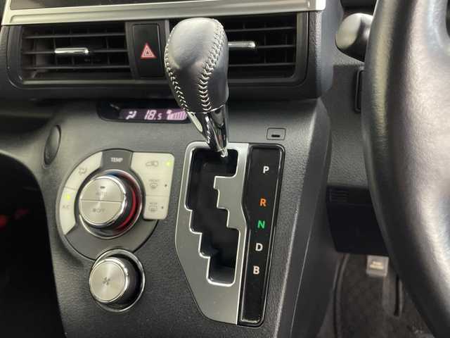 トヨタ シエンタ ハイブリッド ファンベースG 鹿児島県 2019(平31)年 6.7万km ヴィンテージブラウンパールクリスタルシャイン ワンオーナー/純正ディーラーナビ/・BT/・CD/・DVD/・フルセグTV/全方位カメラ/ビルドインETC/両側パワースライドドア/前席シートヒーター/ステアリングヒーター/革巻きステアリング/前後クリアランスソナー/LEDヘッドライト/プッシュスタート/クルーズコントロール/ドアバイザー/保証書/取扱説明書/記録簿（R4.R6）/スペアキー