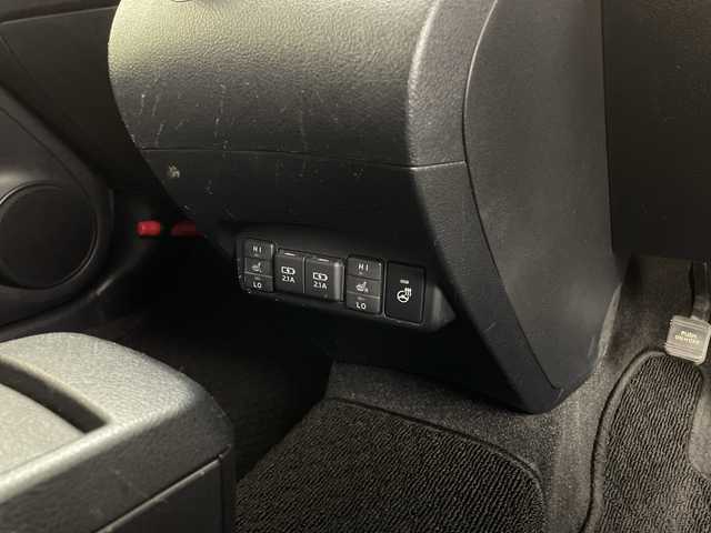 トヨタ シエンタ ハイブリッド ファンベースG 鹿児島県 2019(平31)年 6.7万km ヴィンテージブラウンパールクリスタルシャイン ワンオーナー/純正ディーラーナビ/・BT/・CD/・DVD/・フルセグTV/全方位カメラ/ビルドインETC/両側パワースライドドア/前席シートヒーター/ステアリングヒーター/革巻きステアリング/前後クリアランスソナー/LEDヘッドライト/プッシュスタート/クルーズコントロール/ドアバイザー/保証書/取扱説明書/記録簿（R4.R6）/スペアキー