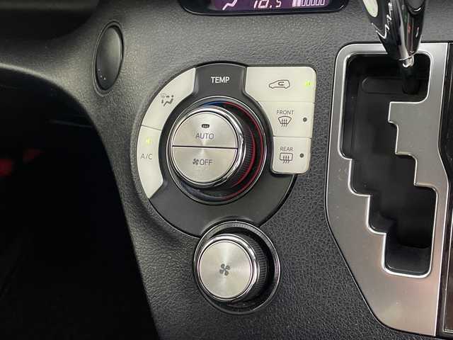 トヨタ シエンタ ハイブリッド ファンベースG 鹿児島県 2019(平31)年 6.7万km ヴィンテージブラウンパールクリスタルシャイン ワンオーナー/純正ディーラーナビ/・BT/・CD/・DVD/・フルセグTV/全方位カメラ/ビルドインETC/両側パワースライドドア/前席シートヒーター/ステアリングヒーター/革巻きステアリング/前後クリアランスソナー/LEDヘッドライト/プッシュスタート/クルーズコントロール/ドアバイザー/保証書/取扱説明書/記録簿（R4.R6）/スペアキー