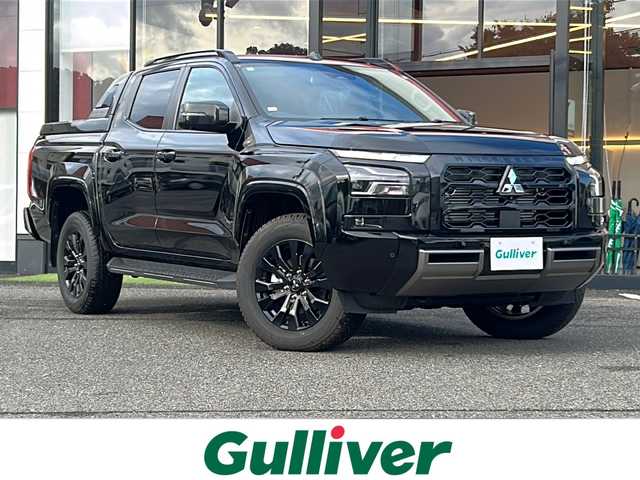三菱 トライトン GSR 大阪府 2025(令7)年 0.1万km ダイヤモンドブラックマイカ 登録時169km 衝突軽減システム　純正ナビ　フルセグＴＶ　Ｂｌｕｅｔｏｏｔｈ　全方位カメラ　ハーフレザーシート　運転席パワーシート　前席シートヒーター　レーダークルーズコントロール　ステアリングヒーター　　後席サーキュレーター　ＢＳＭ　LEDヘッドライト フロアマット　プッシュスタート　スマートキー　スマートキー　取扱説明書　保証書　