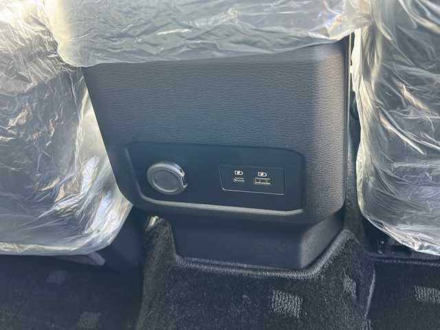 三菱 トライトン GSR 大阪府 2025(令7)年 0.1万km ダイヤモンドブラックマイカ 登録時169km 衝突軽減システム　純正ナビ　フルセグＴＶ　Ｂｌｕｅｔｏｏｔｈ　全方位カメラ　ハーフレザーシート　運転席パワーシート　前席シートヒーター　レーダークルーズコントロール　ステアリングヒーター　　後席サーキュレーター　ＢＳＭ　LEDヘッドライト フロアマット　プッシュスタート　スマートキー　スマートキー　取扱説明書　保証書　