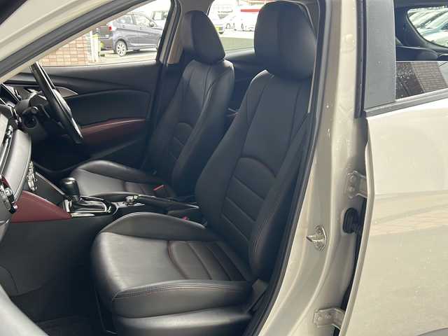 マツダ ＣＸ－３ XD ツーリング 静岡県 2016(平28)年 5.8万km セラミックM 純正ナビ（CD AM FM Bluetooth USB DVD AUX フルセグTV）/バックカメラ/クルーズコントロール/ドライブレコーダー/パドルシフト/ヘッドアップディスプレイ/BOSEサウンドシステム/ハーフレザーシート/LEDヘッドライト/ETC/ステアリングリモコン/プリクラッシュブレーキ/純正フロアマット/プッシュスタート/スマートキー