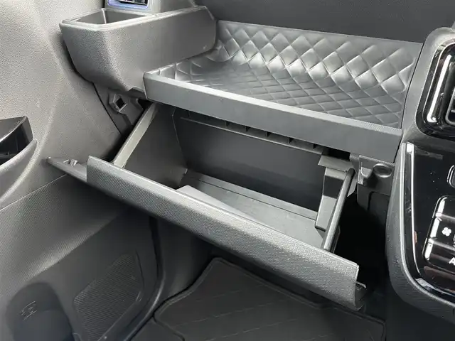 ダイハツ タント カスタム RS スタイルセレクション 鳥取県 2020(令2)年 10.4万km ブラックマイカメタリック/シャイニングホワイトパール (株)IDOMが運営する【じしゃロン鳥取店】の自社ローン専用車両になります。こちらは現金またはオートローンご利用時の価格です。自社ローンご希望の方は別途その旨お申付け下さい/ワンオーナー/純正ナビ/・フルセグTV/・AM/FM/・CD/DVD/・Bluetooth接続/スマートアシスト/バックカメラ/レーダークルーズコントロール/プッシュスタート/シートヒーター/前後コーナーセンサー/両側パワースライドドア/スペアキー/ETC