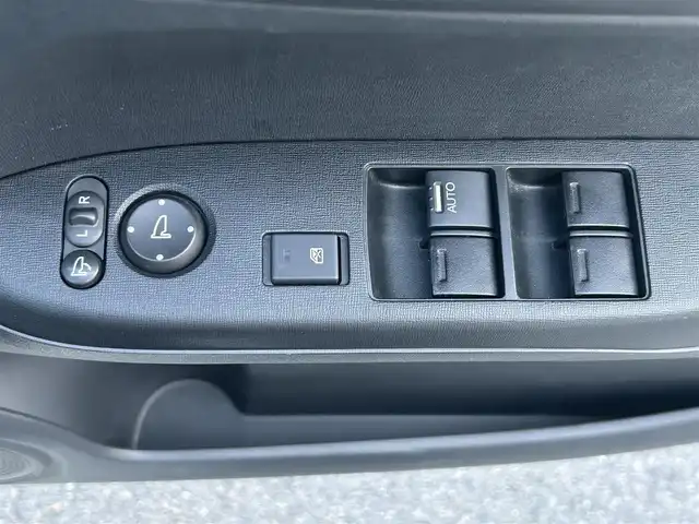 ホンダ Ｎ ＯＮＥ G ローダウン ベーシック 栃木県 2017(平29)年 4.7万km プレミアムホワイトパールⅡ 純正SDナビ/・ワンセグTV/・CD/BT/iPod/・AM.FM/SD/ETC/CTBA/スマートキー×２/プッシュスタート/ヘッドライトレベライザー/フロアマット/ドアバイザー/横滑り防止システム/電動格納ミラー