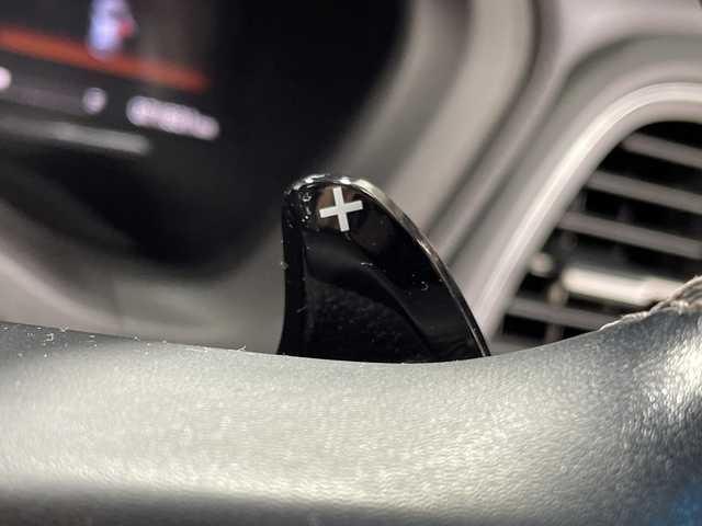 ホンダ ヴェゼル ハイブリッド Z ホンダセンシング 神奈川県 2018(平30)年 7.2万km クリスタルブラックパール 純正メモリーナビゲーション【NR-MZ033】/AM FM フルセグ　Bluetooth　CD DVD　USB　iPod HDMI/ホンダセンシング/アダプティブクルーズコントロール/前席シートヒーター/ビルトインETC/ステアリングスイッチ/電動パーキングブレーキ/プッシュスタート/スマートキー/取扱説明書/LEDヘッドライト/オートライト/オートマチックハイビーム/純正17インチアルミホイル/電動格納ミラー