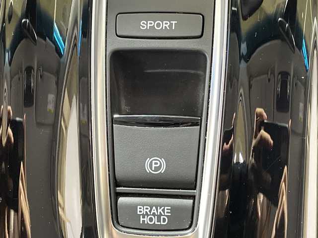 ホンダ ヴェゼル ハイブリッド Z ホンダセンシング 神奈川県 2018(平30)年 7.2万km クリスタルブラックパール 純正メモリーナビゲーション【NR-MZ033】/AM FM フルセグ　Bluetooth　CD DVD　USB　iPod HDMI/ホンダセンシング/アダプティブクルーズコントロール/前席シートヒーター/ビルトインETC/ステアリングスイッチ/電動パーキングブレーキ/プッシュスタート/スマートキー/取扱説明書/LEDヘッドライト/オートライト/オートマチックハイビーム/純正17インチアルミホイル/電動格納ミラー