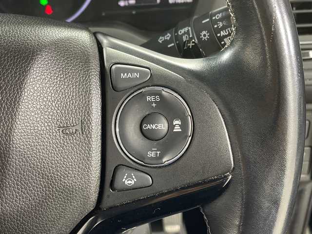 ホンダ ヴェゼル ハイブリッド Z ホンダセンシング 神奈川県 2018(平30)年 7.2万km クリスタルブラックパール 純正メモリーナビゲーション【NR-MZ033】/AM FM フルセグ　Bluetooth　CD DVD　USB　iPod HDMI/ホンダセンシング/アダプティブクルーズコントロール/前席シートヒーター/ビルトインETC/ステアリングスイッチ/電動パーキングブレーキ/プッシュスタート/スマートキー/取扱説明書/LEDヘッドライト/オートライト/オートマチックハイビーム/純正17インチアルミホイル/電動格納ミラー