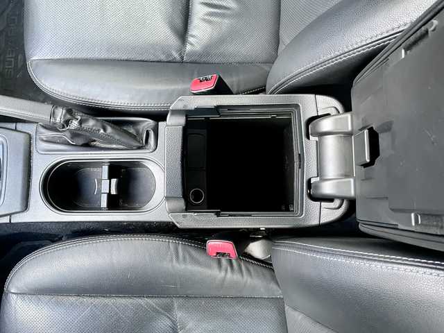 スバル フォレスター 2．0XT アイサイト 三重県 2013(平25)年 8.5万km サテンホワイトパール (株)IDOMが運営する【じしゃロン四日市店】の自社ローン対象車両になります。こちらは現金ご利用時の価格です。自社ローンご希望の方は別途その旨お申付け下さい。/純正SDナビ（CD/DVD/BT/AM/FM）/フルセグTV/衝突軽減システム/レーンキープアシスト/ダウンヒルアシストコントロール/バックカメラ/パワーバックドア/レザーシート/シートヒーター/ドライブレコーダー/前後コーナーセンサー/４WD