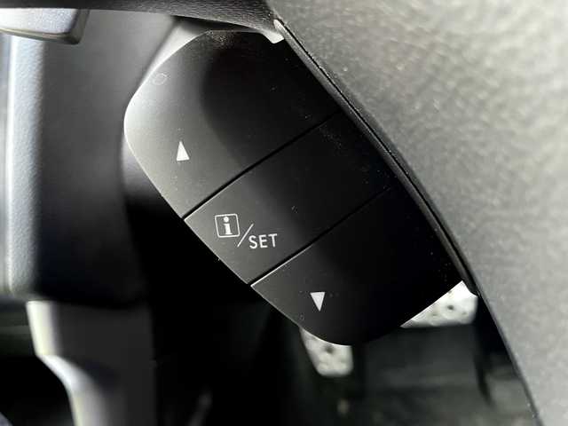 スバル フォレスター 2．0XT アイサイト 三重県 2013(平25)年 8.5万km サテンホワイトパール (株)IDOMが運営する【じしゃロン四日市店】の自社ローン対象車両になります。こちらは現金ご利用時の価格です。自社ローンご希望の方は別途その旨お申付け下さい。/純正SDナビ（CD/DVD/BT/AM/FM）/フルセグTV/衝突軽減システム/レーンキープアシスト/ダウンヒルアシストコントロール/バックカメラ/パワーバックドア/レザーシート/シートヒーター/ドライブレコーダー/前後コーナーセンサー/４WD