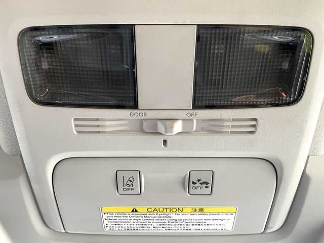 スバル フォレスター 2．0XT アイサイト 三重県 2013(平25)年 8.5万km サテンホワイトパール (株)IDOMが運営する【じしゃロン四日市店】の自社ローン対象車両になります。こちらは現金ご利用時の価格です。自社ローンご希望の方は別途その旨お申付け下さい。/純正SDナビ（CD/DVD/BT/AM/FM）/フルセグTV/衝突軽減システム/レーンキープアシスト/ダウンヒルアシストコントロール/バックカメラ/パワーバックドア/レザーシート/シートヒーター/ドライブレコーダー/前後コーナーセンサー/４WD