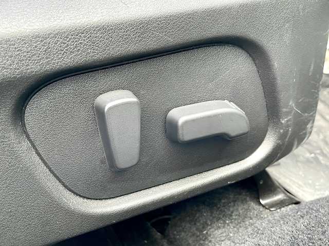 スバル フォレスター 2．0XT アイサイト 三重県 2013(平25)年 8.5万km サテンホワイトパール (株)IDOMが運営する【じしゃロン四日市店】の自社ローン対象車両になります。こちらは現金ご利用時の価格です。自社ローンご希望の方は別途その旨お申付け下さい。/純正SDナビ（CD/DVD/BT/AM/FM）/フルセグTV/衝突軽減システム/レーンキープアシスト/ダウンヒルアシストコントロール/バックカメラ/パワーバックドア/レザーシート/シートヒーター/ドライブレコーダー/前後コーナーセンサー/４WD